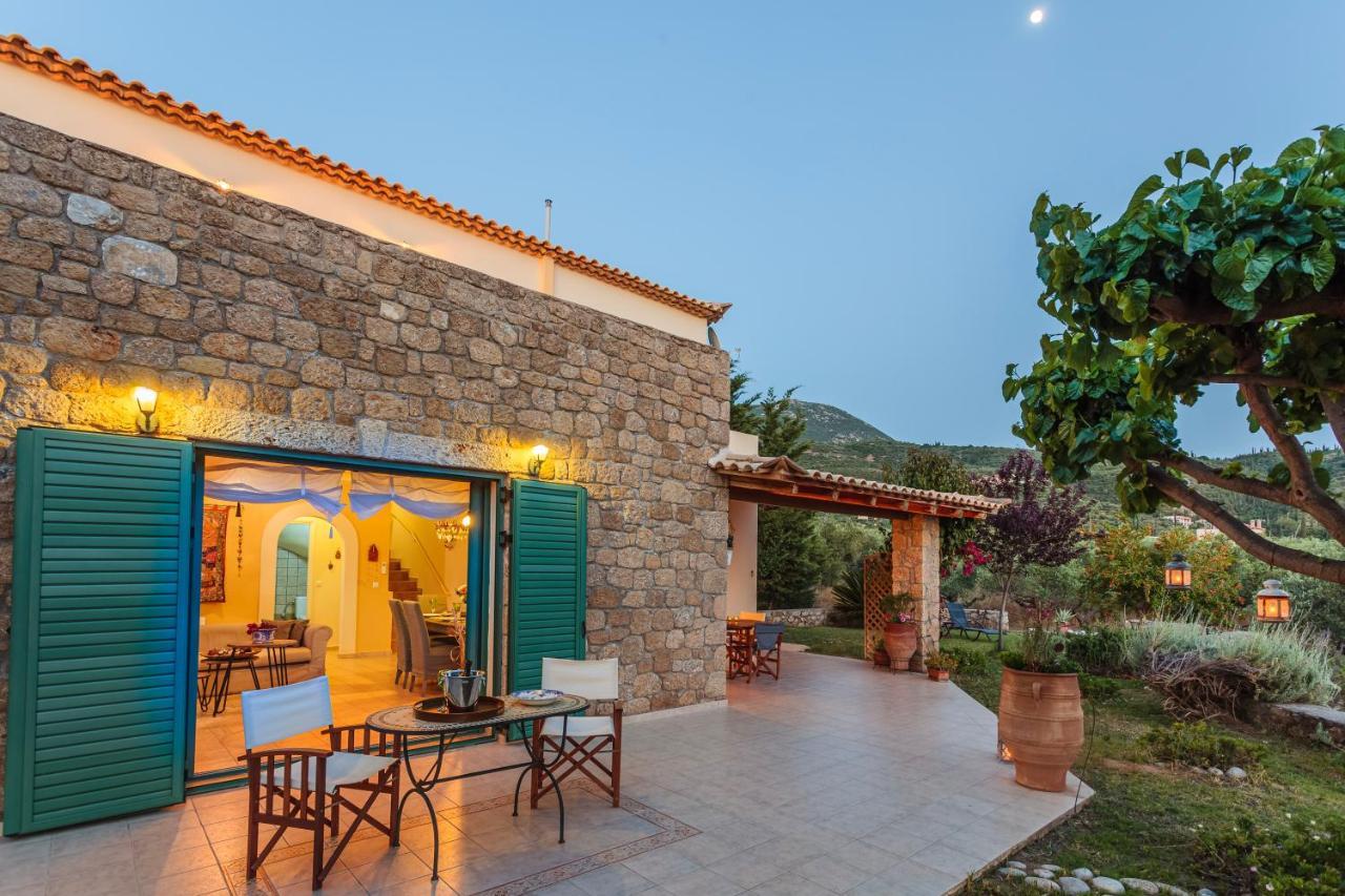 Lavender Garden Retreat - Secluded Seaside Getaway Kotronion (West Mani) Exterior foto