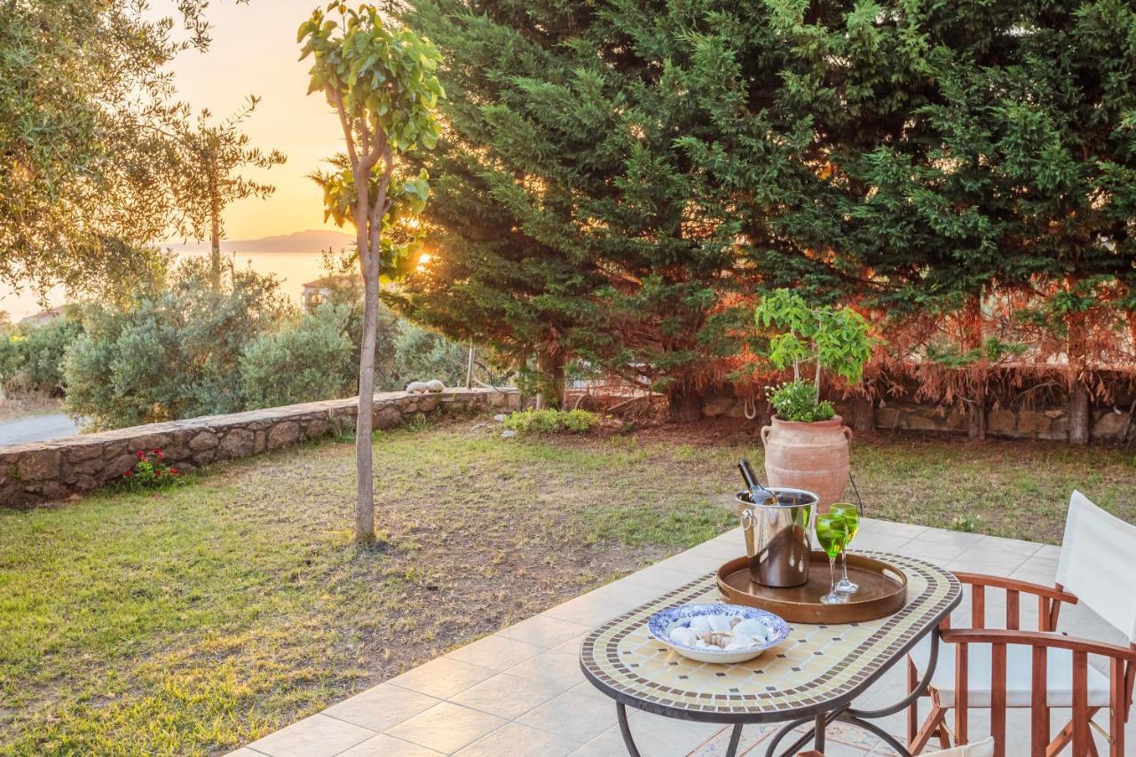 Lavender Garden Retreat - Secluded Seaside Getaway Kotronion (West Mani) Exterior foto