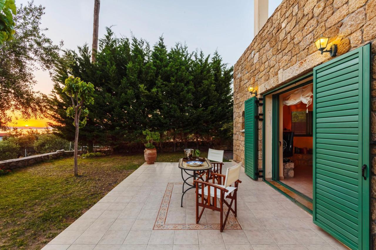 Lavender Garden Retreat - Secluded Seaside Getaway Kotronion (West Mani) Exterior foto
